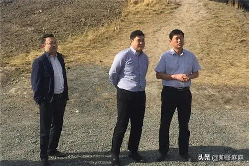 19岁卖车做生意血本无归，35岁身家1550亿，凭啥？