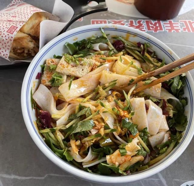 同样是8+128G，iqoo z1是1700元，z3是1300元？什么情况？