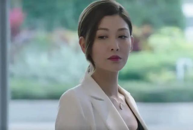 王亚楠的老公是谁:《黑色灯塔》狠女王亚楠以卖惨博同情：赚钱无下限，做人无底线