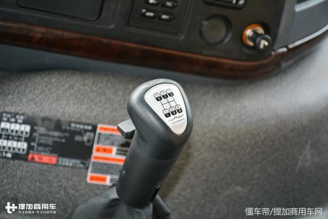 矿用工程车