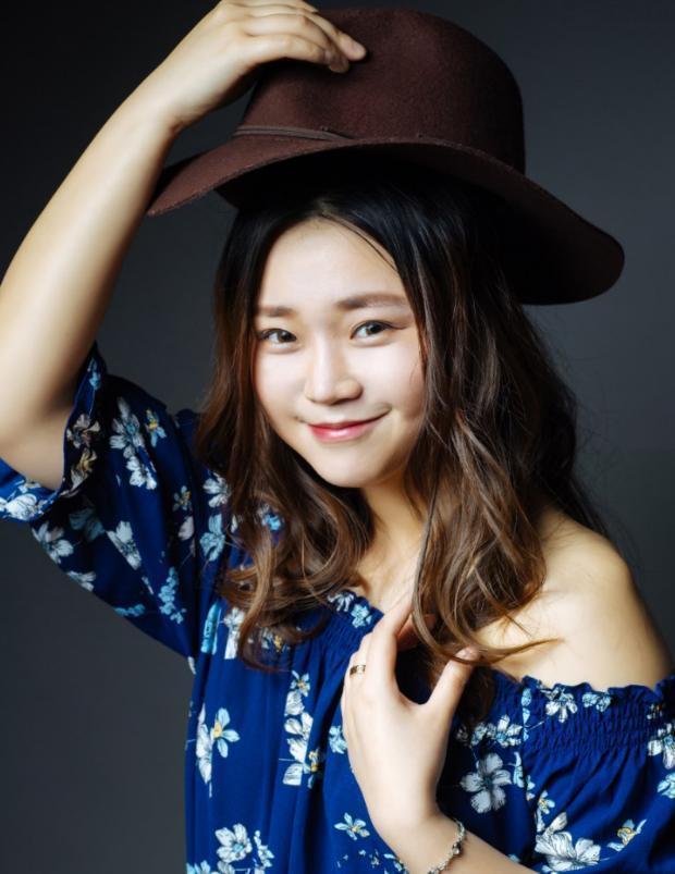 最近斗鱼迎来一位翻唱界天后级别歌手——徐薇