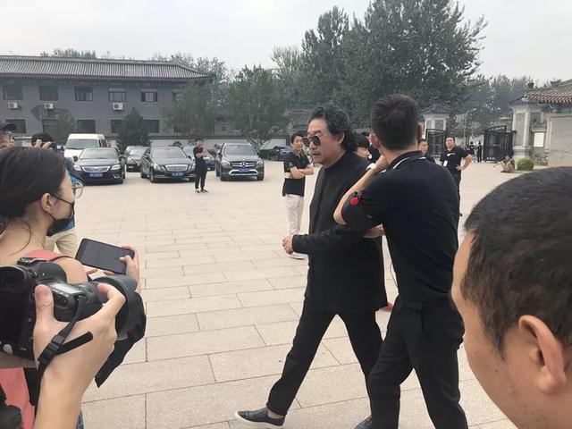 常宝华的徒弟:泪雨纷飞中，送别相声大师常宝华