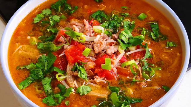 “寒露一碗汤，不用医生帮”，这6道汤水常常喝，润喉降燥又暖胃