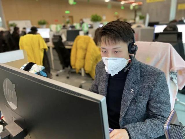 腾讯员工因“每天在岗不足8小时”被辞，反诉要加班费等500余万