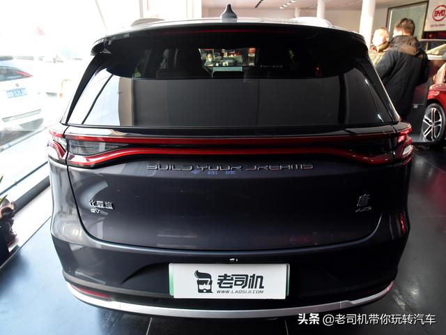 7座四驱SUV，505公里续航半小时充电保养省钱，看比亚迪唐新能源