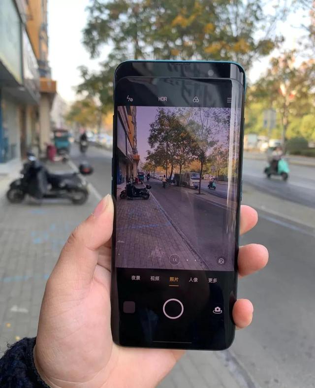 盘点那些年我们用过的“真全面屏”手机，一加7pro久久不能忘怀