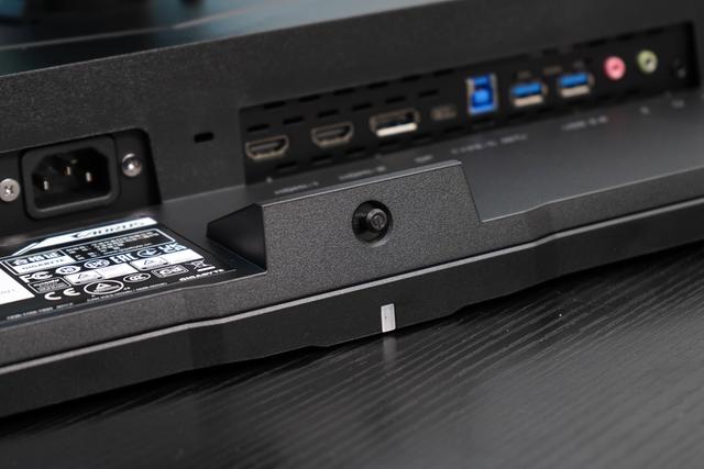 技嘉AORUS FI32U電競顯示器評測：4K+144Hz的高分高刷屏