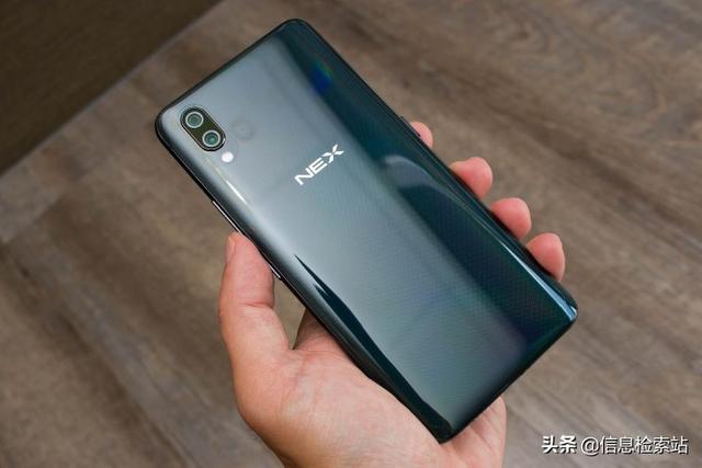 vivo Nex5再确定，120倍变焦+4nm芯片，两个6400万大像素镜头