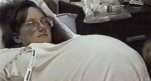 全球首例七胞胎，每天喝42瓶奶粉，换52块尿布，23年后都过得怎样