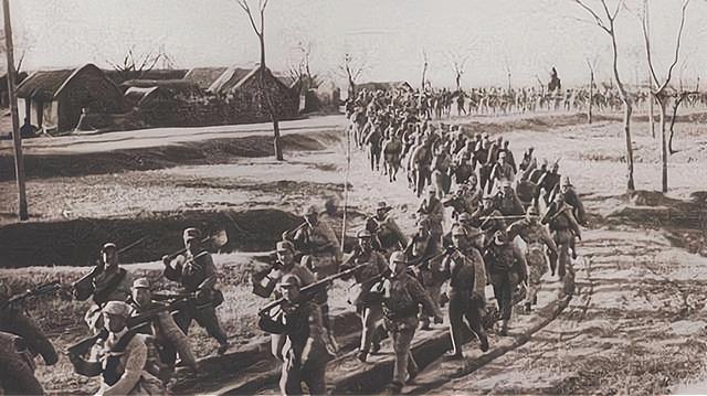 他26歲抗日 54歲擔任貴州省長 63歲成為南京大學校長 是仁懷人 Kks資訊網