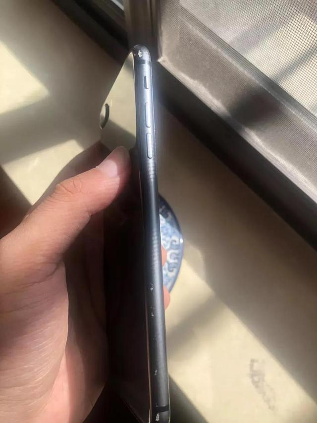 一代机皇iPhone无人问津惆怅啊