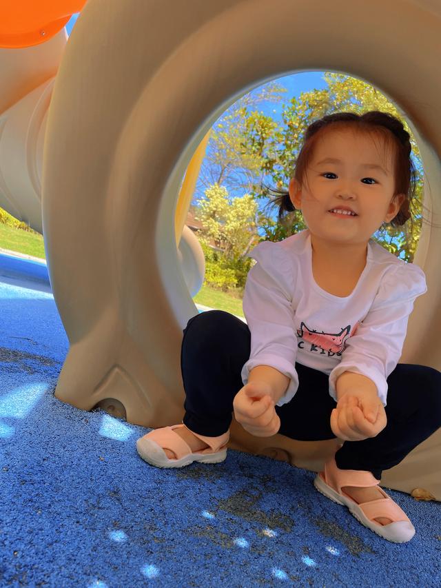 到底是什么正在悄悄地伤害这些幼小儿童，为什么四岁了还不会说话