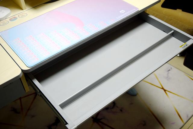 科贝森儿童学习桌：帮孩子养成良好坐姿