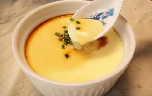 家里有梨别再直接吃了，教你4种简单的做法，孩子天天吃也不腻