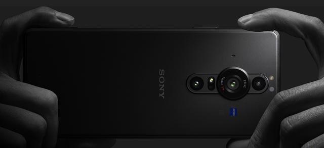 小米与徕卡合作，网友戏称：这是要准备提价了吗？