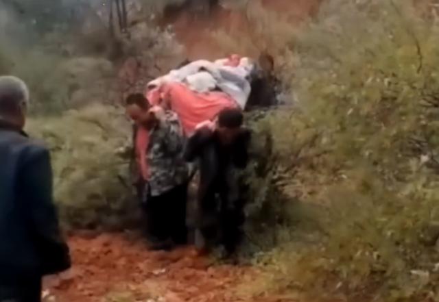 母女3人不幸遇难！山西暴雨不断频发泥石流，遇到泥石流该怎么办
