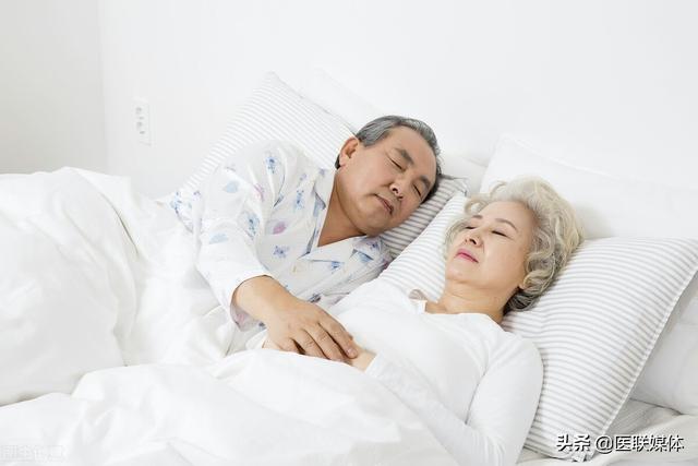 心梗在夏季会高发？若想预防，做好5点保护心血管健康