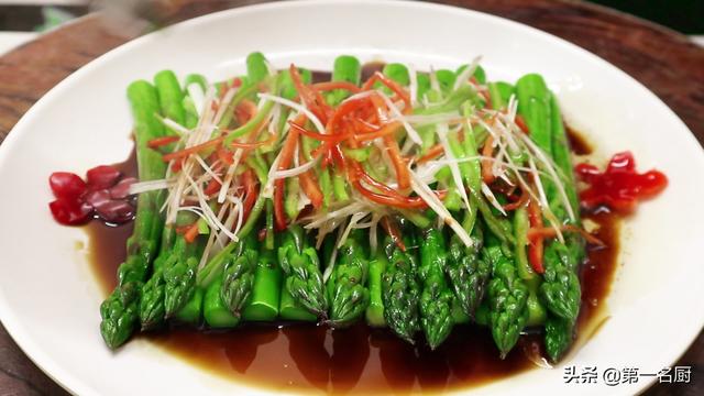 芦笋怎么吃好吃（白灼芦笋的做法和步骤）