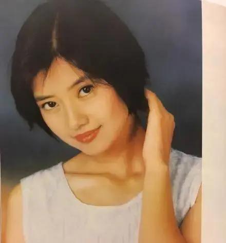 赵又廷高圆圆差几岁:曾经绯闻不断的气质女神高圆圆，为何最终选择嫁给老实人赵又廷？