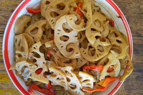 秋天养生饮食篇：常吃“2白、1肉”，少吃1瓜，润秋燥、护肺