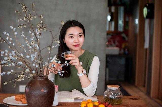 长期喝白开水与长期喝茶的人相比，谁的身体更健康？医生说出答案