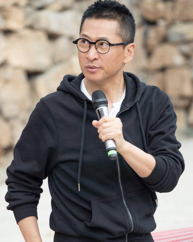 母亲去世 周杰深夜发文追悼 内容看得我想哭 太阳信息网
