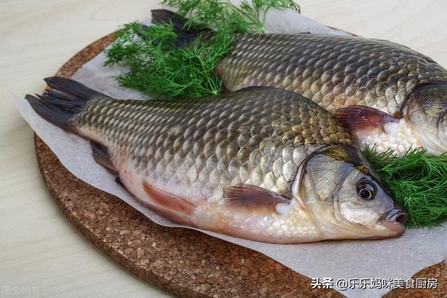 坐月子时，建议常喝的4碗汤，简单又营养，纯母乳喂养无压力