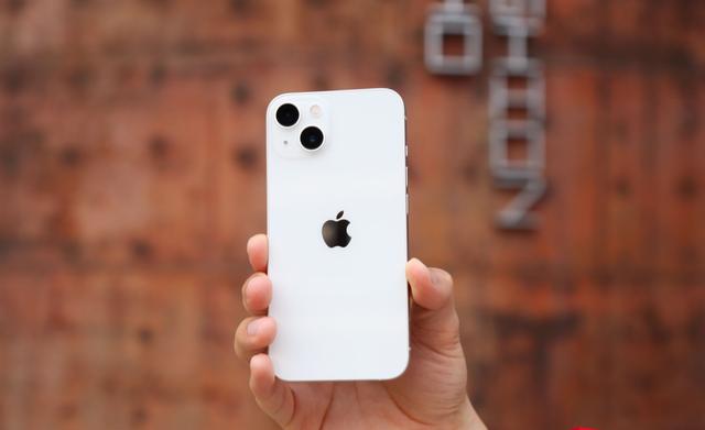 iPhone竟然取消了这么多功能？网友：建议下次直接取消手机