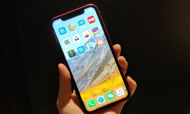 iPhone竟然取消了这么多功能？网友：建议下次直接取消手机