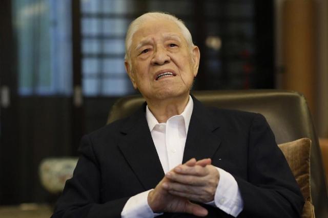 96年“台海危机”有多险？颜才仁回忆：枪全部上膛，不敢脱防弹衣