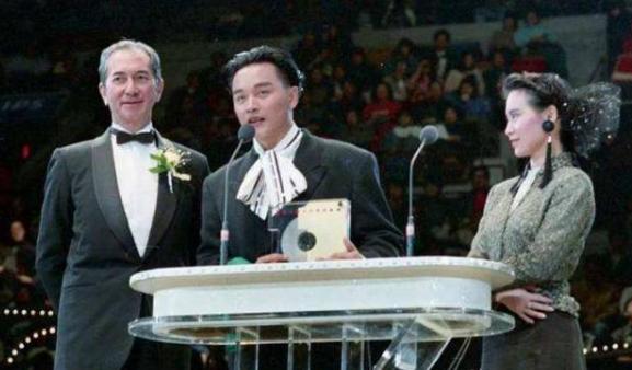 尔泰是谁演的:靠《还珠格格》尔泰一角走红，被称为“小张国荣”的他近况如何