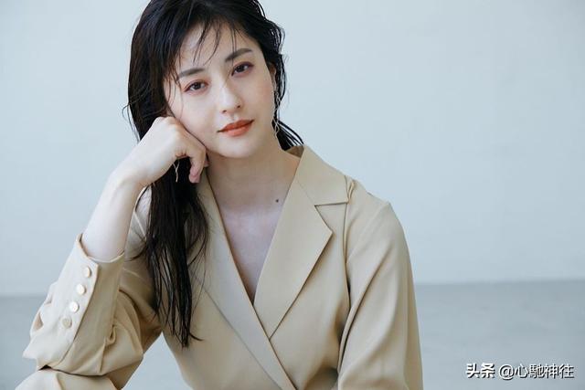 日本 大美女 松本若菜 穿搭时而 唯美 时而 清纯 全网搜