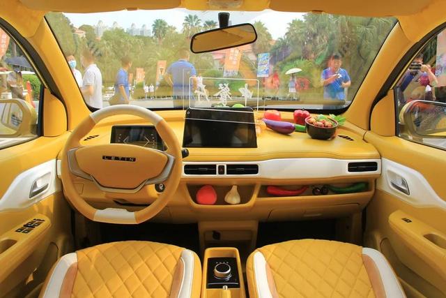 2022款雷丁芒果亮相，配130/200/300KM续航，年轻人又要花钱了