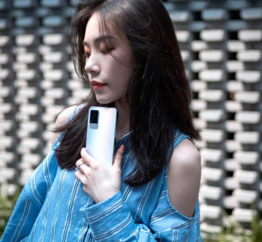 2021年内行人最爱的4款手机，小白跟着后面买，不再被坑