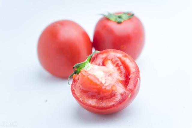 每天吃西红柿，到底是升血糖还是降血糖？不妨听听医生怎样讲