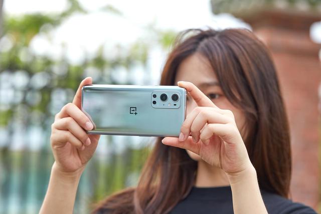 为啥有些内行人宁买旗舰机，也绝不考虑中端机？