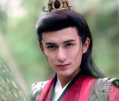 这6个明星明明是纯天然，却像极了整容脸，你看走眼几个？