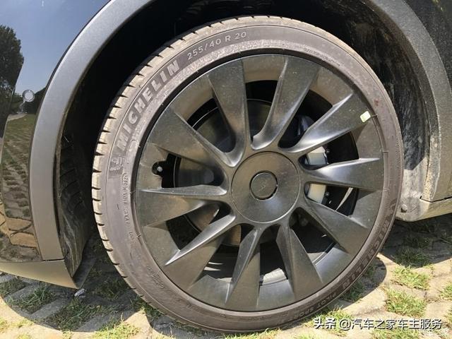 享受Model Y带给我的科技出行