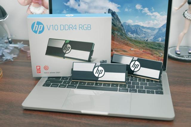 超頻玩傢的心頭好，B-Die顆粒的性能巔峰，HP V10真有那麼強？
