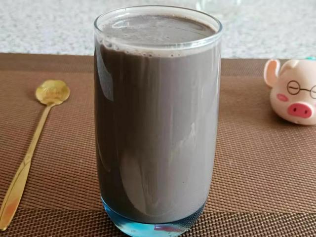 小雪后女人要多吃“3红3黑”，少吃2样，营养充足增强抵抗力