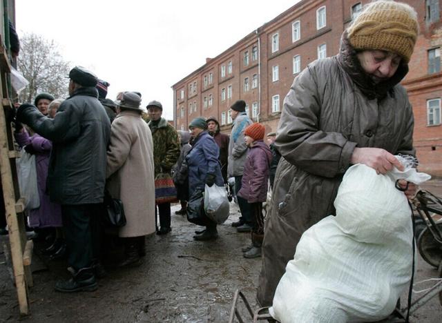 借经济学家之手击溃卢布，尝到甜头的美国，掀开了金融大战