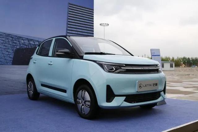 2022款雷丁芒果亮相，配130/200/300KM续航，年轻人又要花钱了