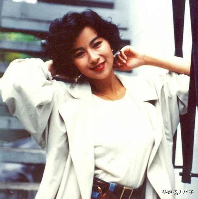 李美凤:从“艳星”翻车到豪门阔太，李美凤如何将一手烂牌打成人生赢家