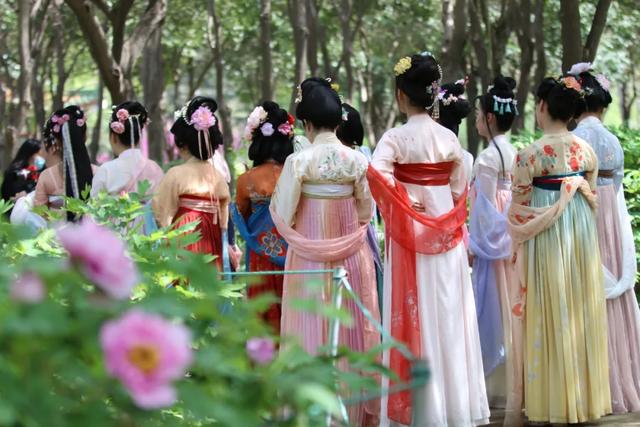 民歌经典歌曲大全（流传最广的10首古代民歌）