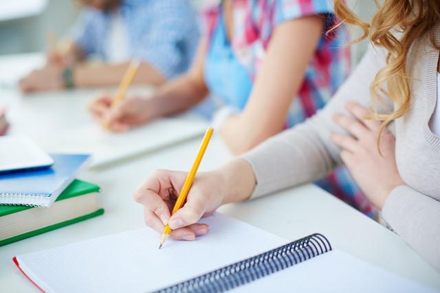 高中生环保作文（爱护动物，同建地球村）