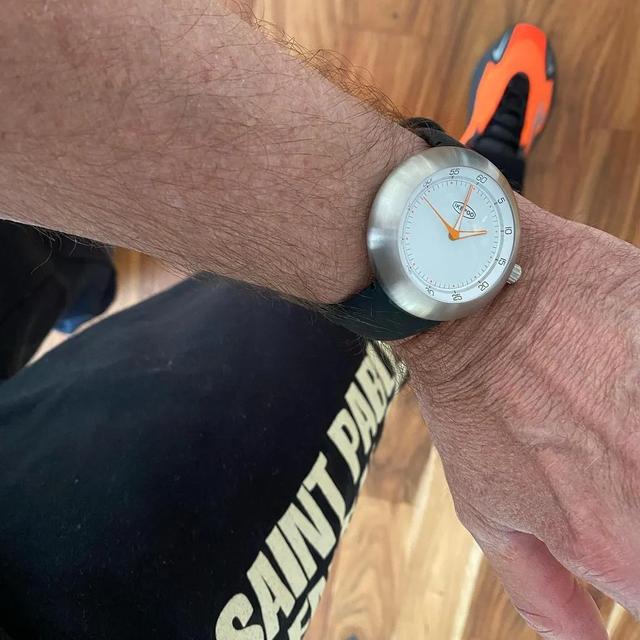 表界怪咖，連 Apple Watch 都要叫它一聲“前輩”