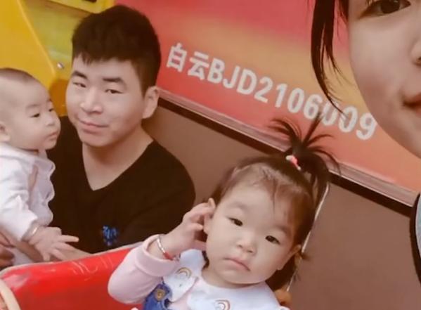 广东一宝妈吐槽一家四口3个人共用一张脸！网友：你也不是无辜的