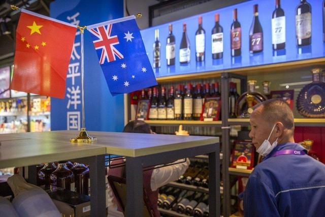无底线对抗中国，澳大利亚终于连吃“恶果”，州政府带头唱反调