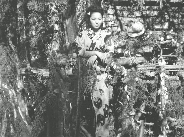 中里结菜:死亡事件为何频繁发生？一个女人与三十二个男人流落荒岛的故事