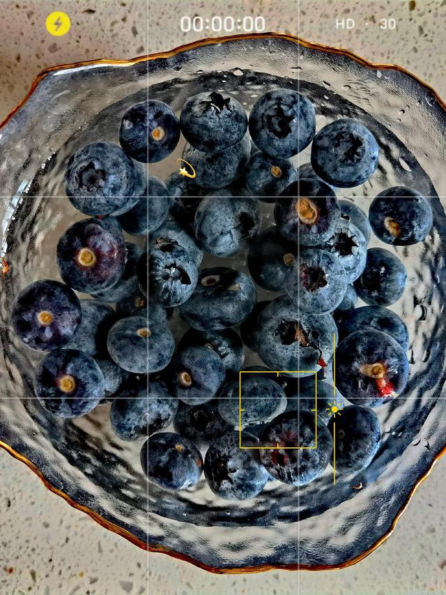 宝宝辅食之酸酸甜甜～护眼蓝莓泥?